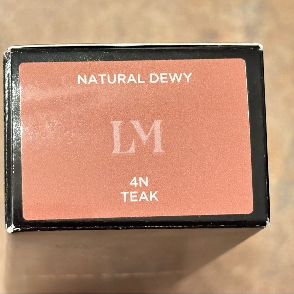 Laura Mercier Long-Wear Tinted Moisturizer Natural Dewy Hyaluronic Acid 4N Teak - Picture 6 of 15